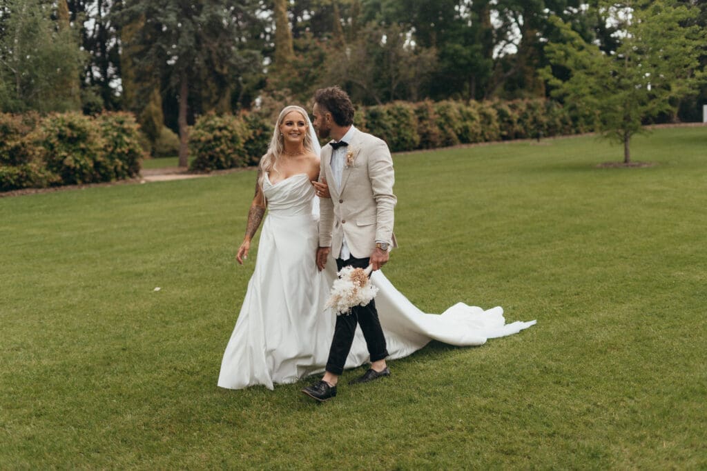 Couples photoshoot in the lawns of Glenfyne Weddings in Gippsland, photo by Ebb and Flow Photography